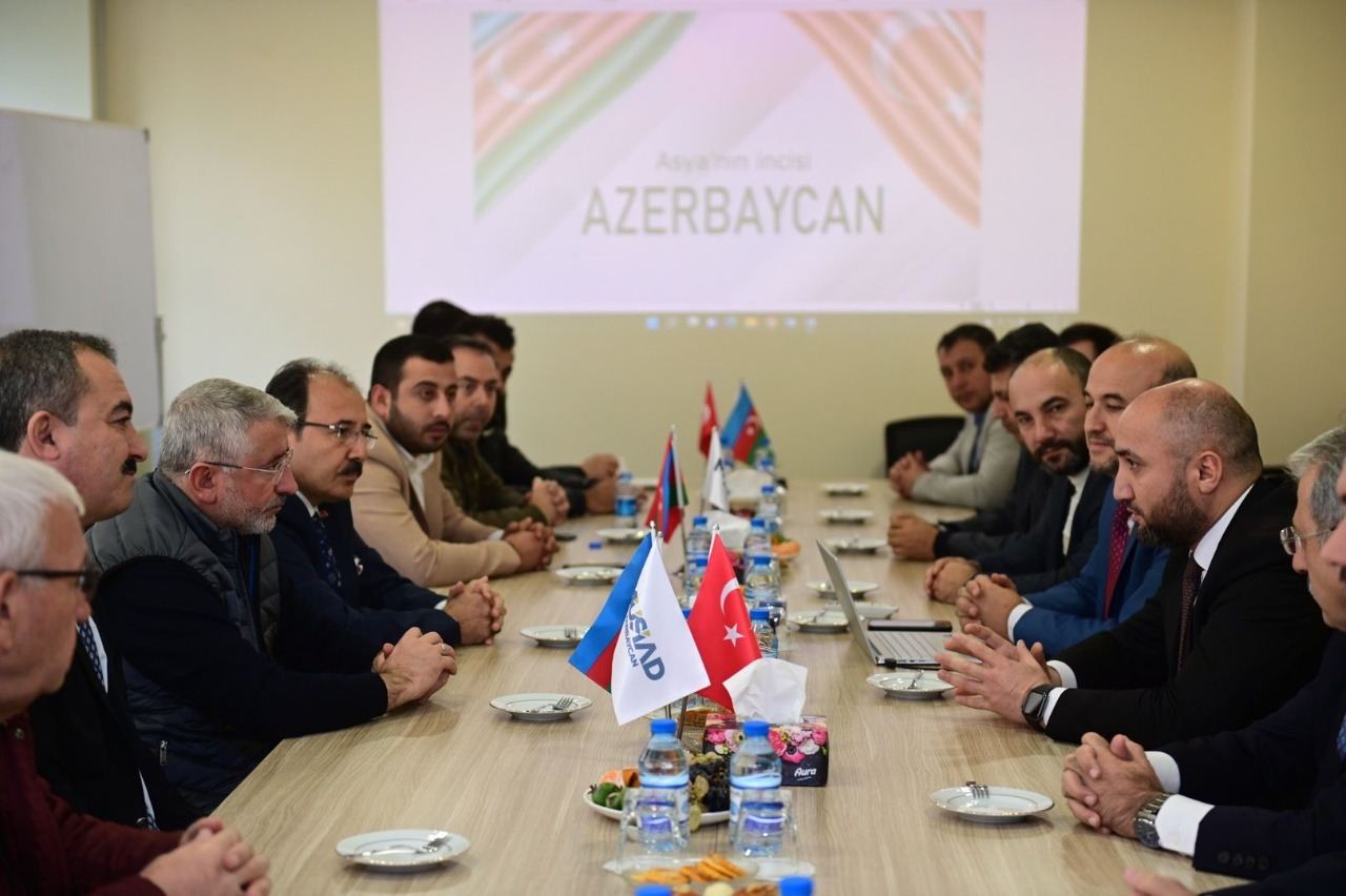 Турецкая делегация обсудила инвестиционные возможности в Карабахе (ФОТО)