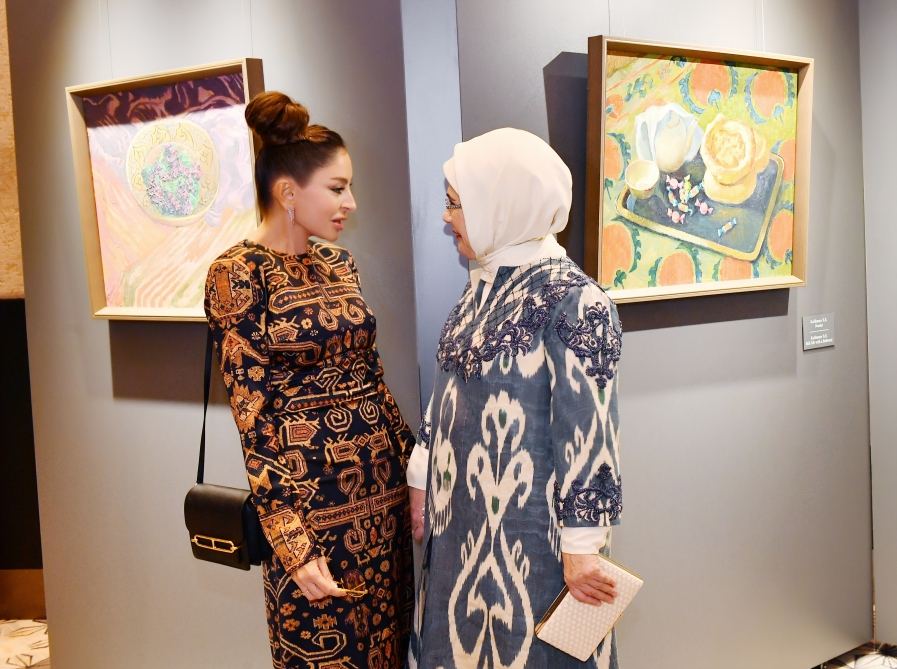 First Lady of Azerbaijan Mehriban Aliyeva viewed "Colors of Uzbekistan" exhibition in Samarkand (PHOTO/VIDEO)