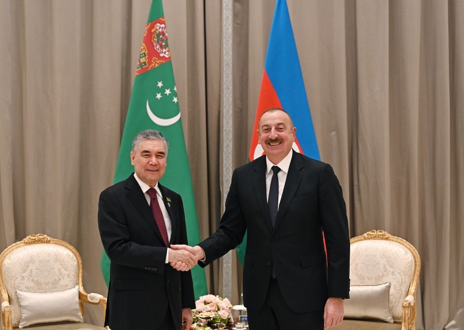 Гурбангулы Бердымухамедов поздравил Президента Ильхама Алиева