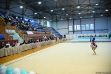 Bədii və aerobika gimnastikası üzrə birgə Bakı çempionatının ikinci günü start götürüb (FOTO)