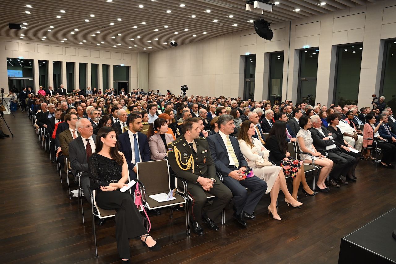 В Берлине прошел торжественный вечер мировой премьеры симфонии Хадиджи Зейналовой "Шуша"  (ВИДЕО, ФОТО)