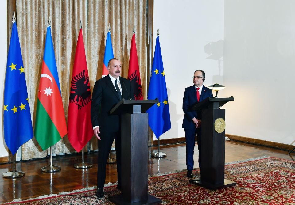Prezident İlham Əliyev: Azərbaycan-Albaniya əməkdaşlığı üçün enerji sektorundan başqa da çox yaxşı imkanlar var (TAM BƏYANAT)