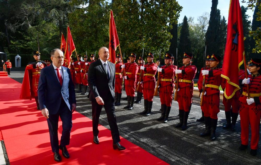 Prezident İlham Əliyevin Tiranada rəsmi qarşılanma mərasimi olub