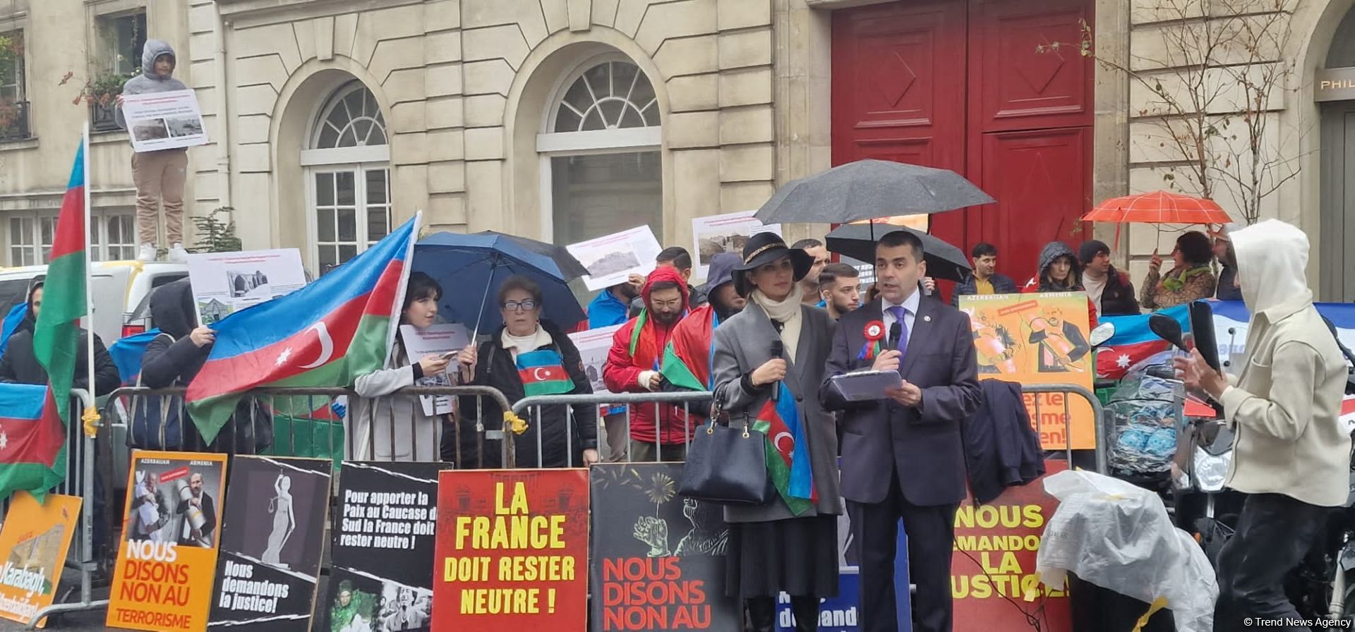 Azerbaijani diaspora representatives holding protest in front of French Senate (PHOTO)