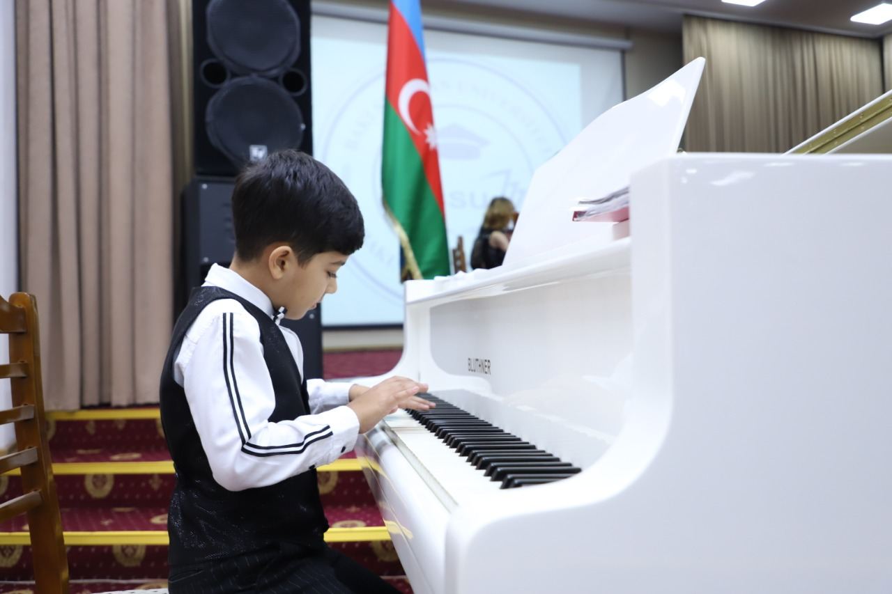 BSU-da “Vətənim Azərbaycandır” adlı konsert proqramı keçirilib (FOTO)