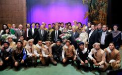 Артисты из Узбекистана представили в Азербайджане спектакль с трагической развязкой (ФОТО)