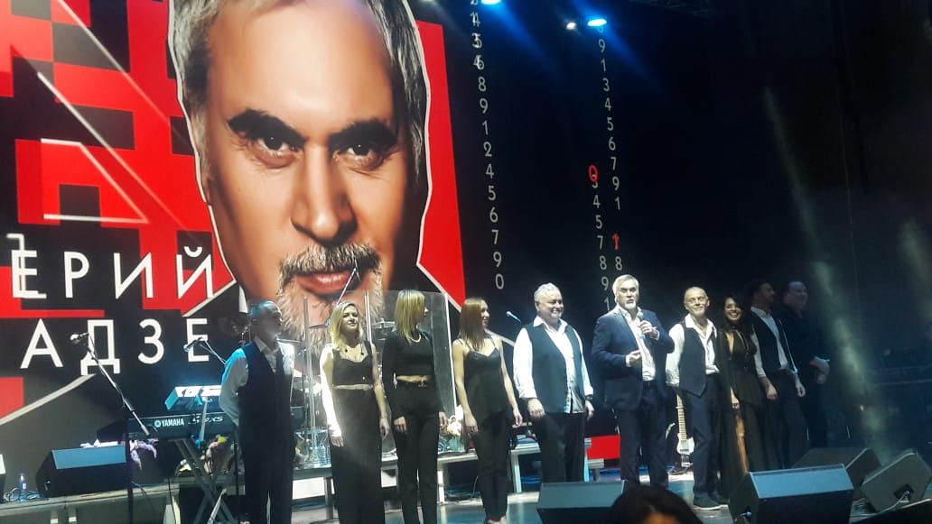 В Баку потрясающий концерт Валерия Меладзе начался с мелодии "Азербайджан" (ВИДЕО, ФОТО)
