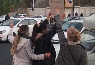 İran həbsxanalarında etirazlarda iştirak etmiş qadınlar zorakılığa məruz qalır