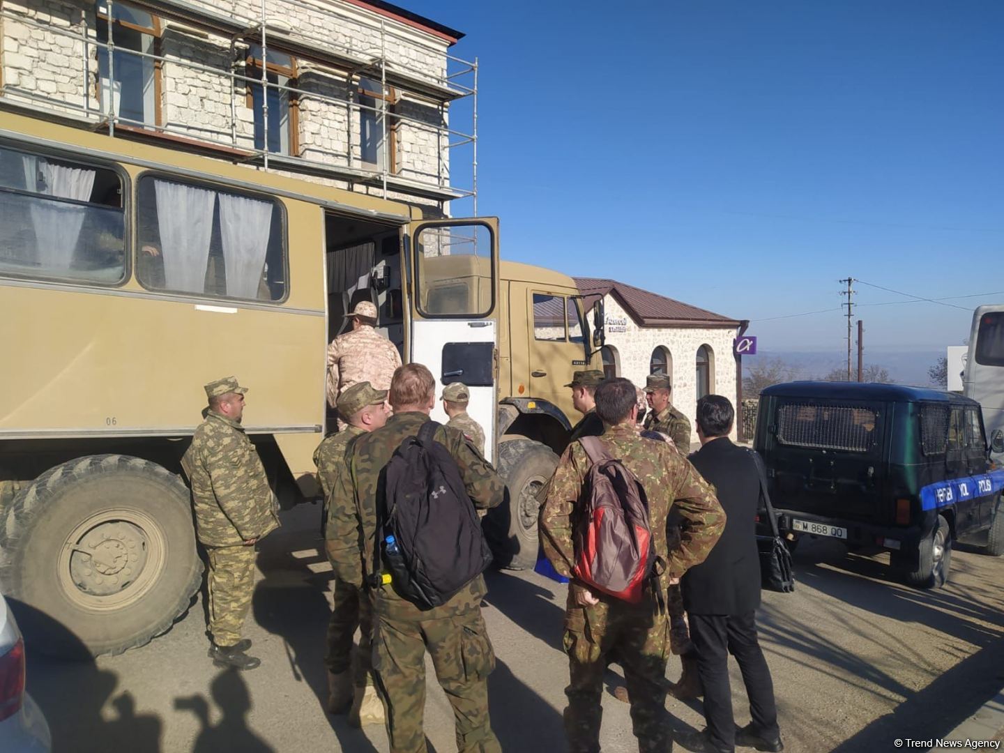 Hərbi attaşelər və media nümayəndələri Sarıbaba istiqamətində mina sahəsinə baxış keçiriblər (FOTO) (ƏLAVƏ OLUNUB)