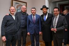В Берлине открылась выставка выдающегося израильского художника, горского еврея, родившегося в Азербайджане, Рами Меира (ФОТО)