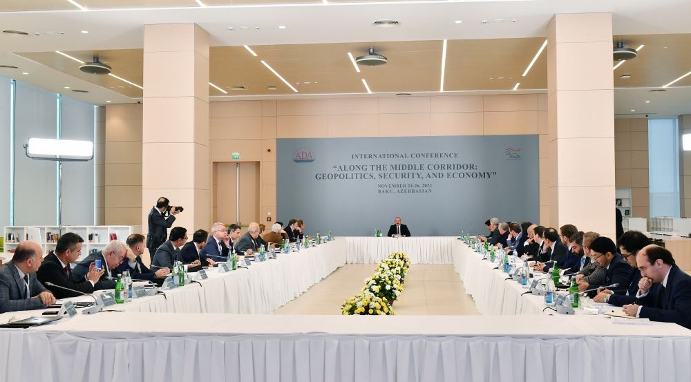 Президент Ильхам Алиев принял участие в международной конференции в Баку на тему «Вдоль Среднего коридора: геополитика, безопасность и экономика» (ФОТО/ВИДЕО)