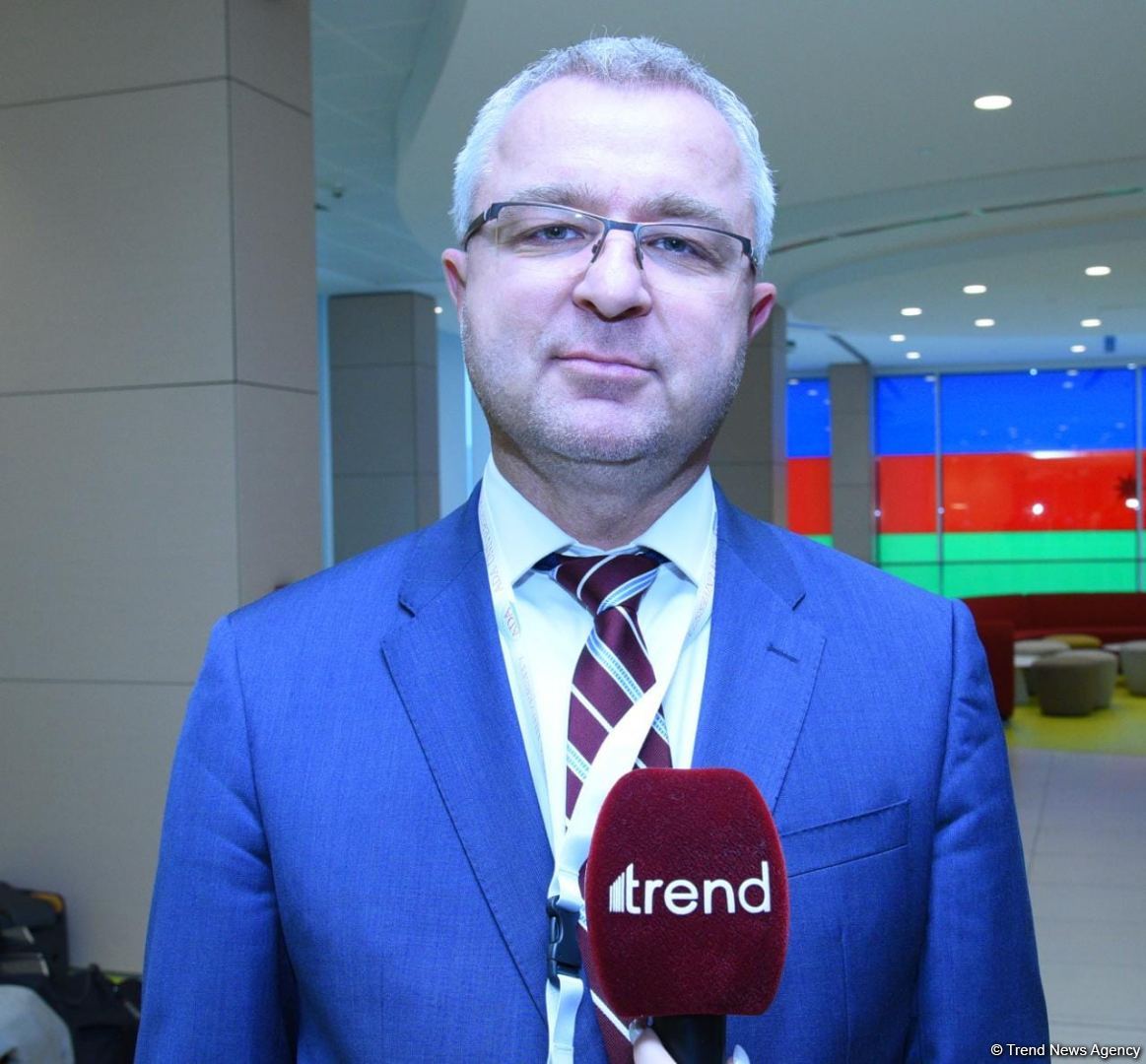 Роль Азербайджана на международной арене неуклонно растет - Ласло Васа