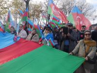 Азербайджанская община провела акцию протеста перед Национальным собранием Франции (ФОТО/ВИДЕО) (Обновлено)