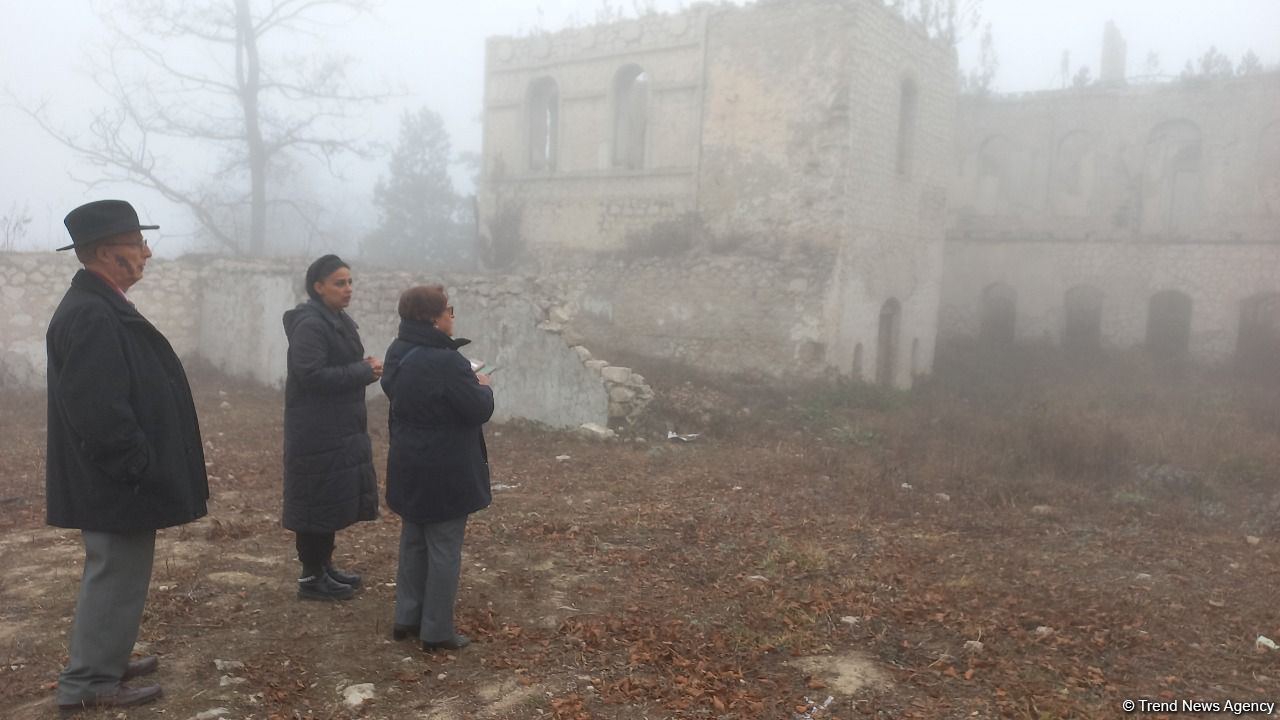 Азербайджанские исследователи из Ирана, ныне проживающие во Франции, посетили Шушу (ФОТО)