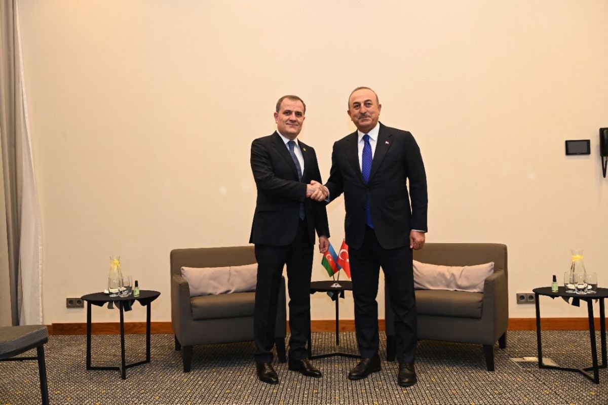 Azerbaijani FM thanks his ex-counterpart from Türkiye for contributing to bilateral relations dev’t