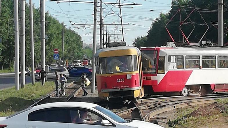 Rusiyada iki tramvay toqquşub, 10-dan çox yaralı var