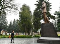 Президент Ильхам Алиев совершил поездку в Огузский район (ФОТО/ВИДЕО)