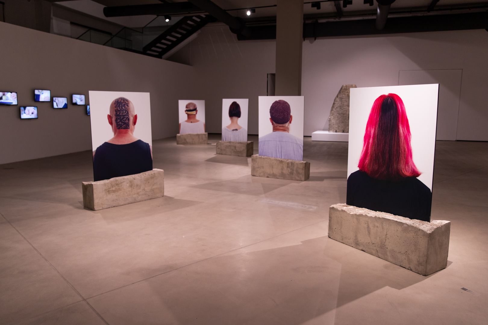 "В мультиперспективе" - YARAT представил выставку работ 17 турецких художников (ФОТО)