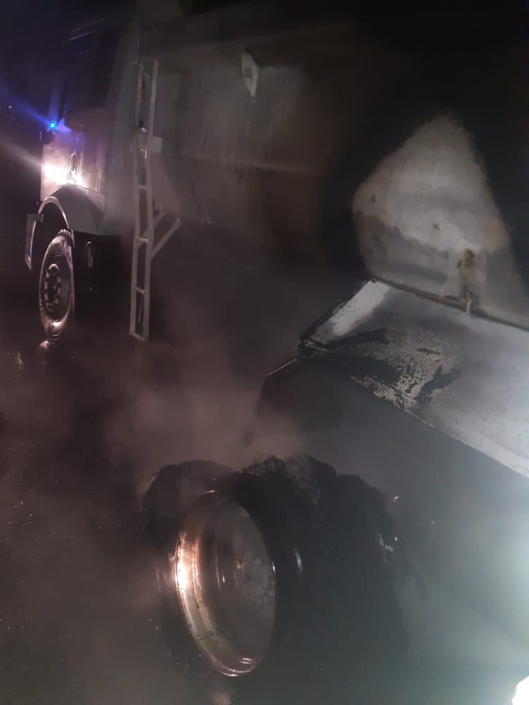 Sabirabadda yük avtomobili yanıb (FOTO/VİDEO)