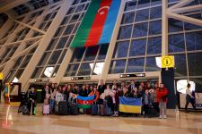 В Баку доставлена группа детей и подростков из Украины (ФОТО)