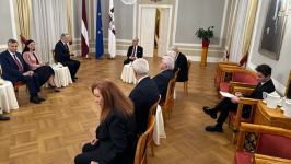 Latviya Prezidenti Nizami Gəncəvi Beynəlxalq Mərkəzinin üzvlərini qəbul edib (FOTO)