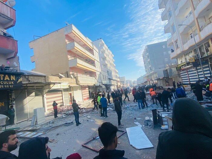 Четыре человека пострадали в результате взрыва в доме в Турции (ФОТО)