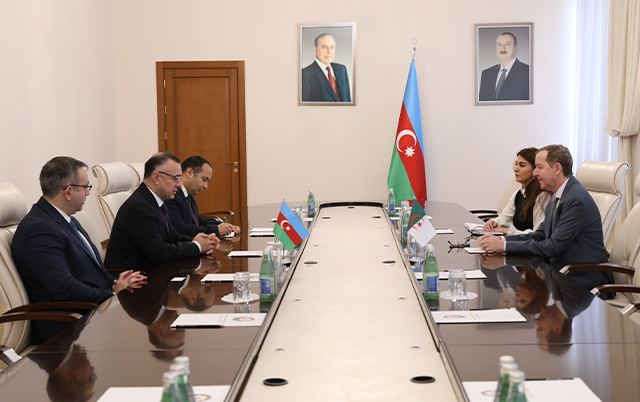 В министерстве здравоохранения Азербайджана состоялась встреча с послом Алжира
