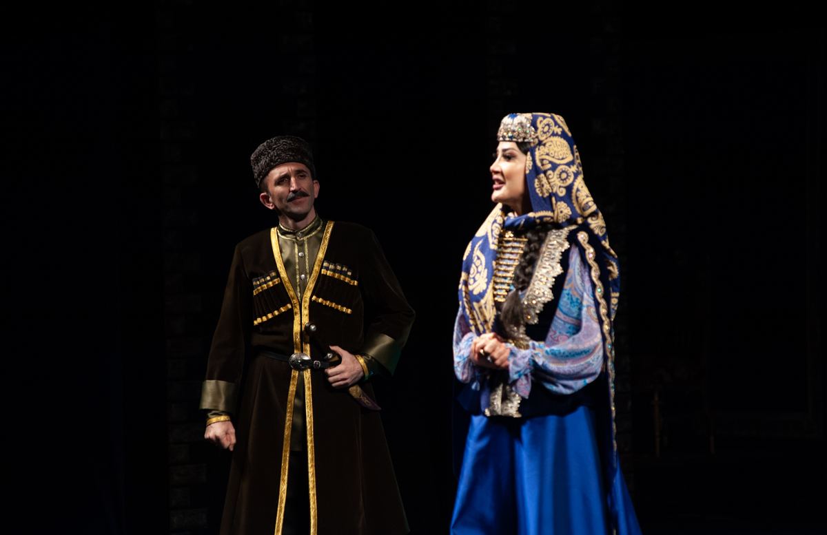 В Баку состоялась премьера спектакля "Хуршидбану Натаван" (ФОТО)