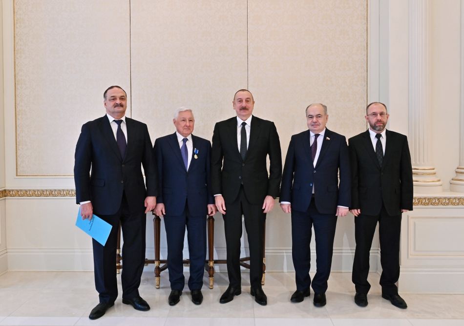 Президент Ильхам Алиев принял главу Республики Дагестан Российской Федерации (ФОТО)