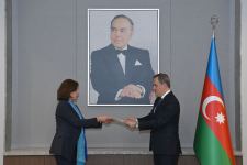 Azerbaijani FM receives credential copy of new French ambassador (PHOTO)