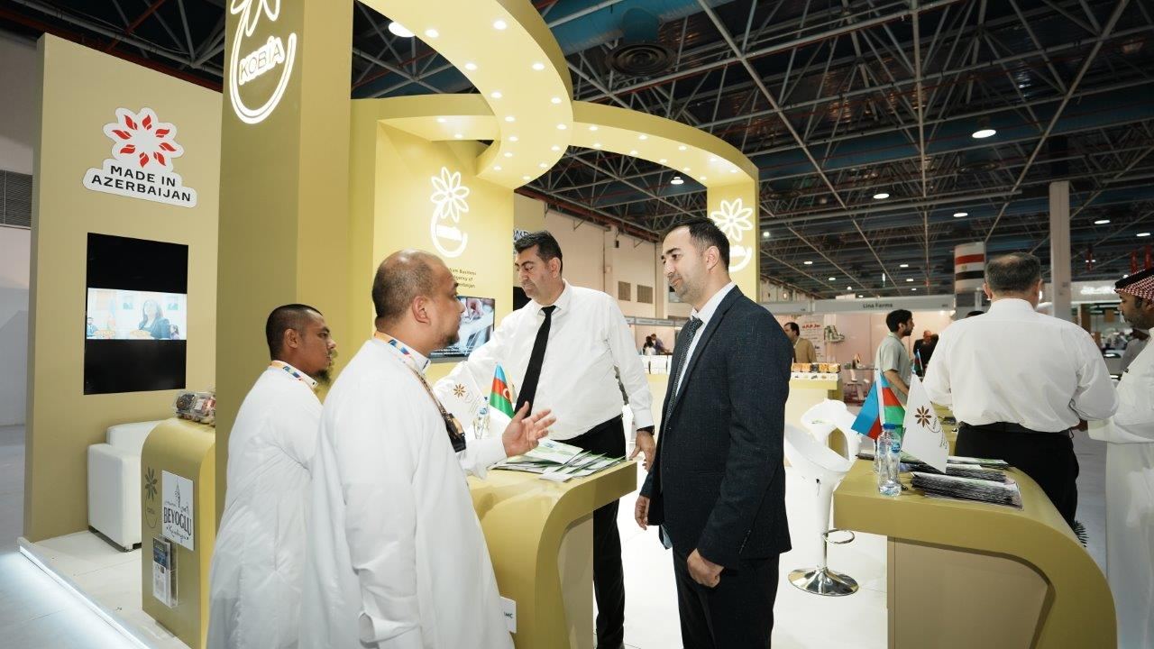 Продукция азербайджанских МСП представлена на международной выставке в Джидде (ФОТО)