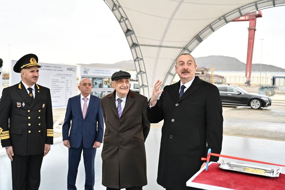 Prezident İlham Əliyev: Bu gün biz Ulu Öndərin siyasətinə sadiq qalaraq yeni nəqliyyat infrastrukturu obyektlərini yaradırıq