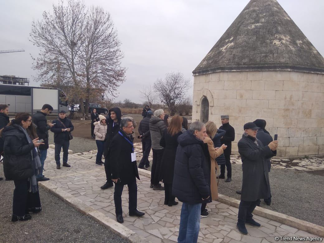 Руководство ИКОМОС и зарубежные эксперты по культурному наследию посетили Карабах (ФОТО)