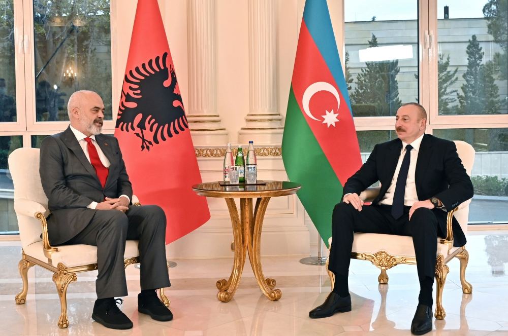 Президент Ильхам Алиев: Связи между Азербайджаном и Албанией укрепляются, появляются новые возможности