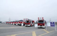 President Ilham Aliyev views newly purchased special purpose equipment and ambulances
(PHOTO)