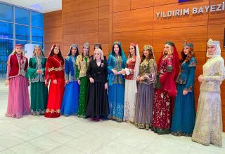 В рамках Дней города Шуша в Бурсе представлена коллекция Гюльнары Халиловой "Карабах" (ВИДЕО, ФОТО)