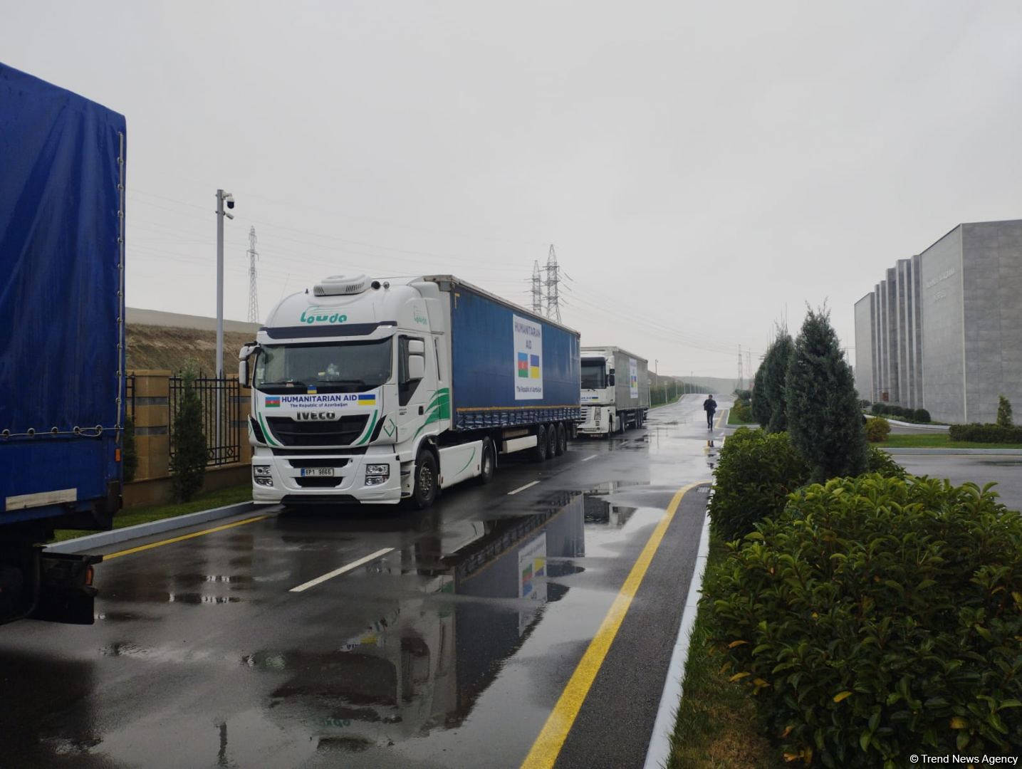 Azerbaijan sends humanitarian aid to Ukraine amid appeals for power supply (PHOTO)