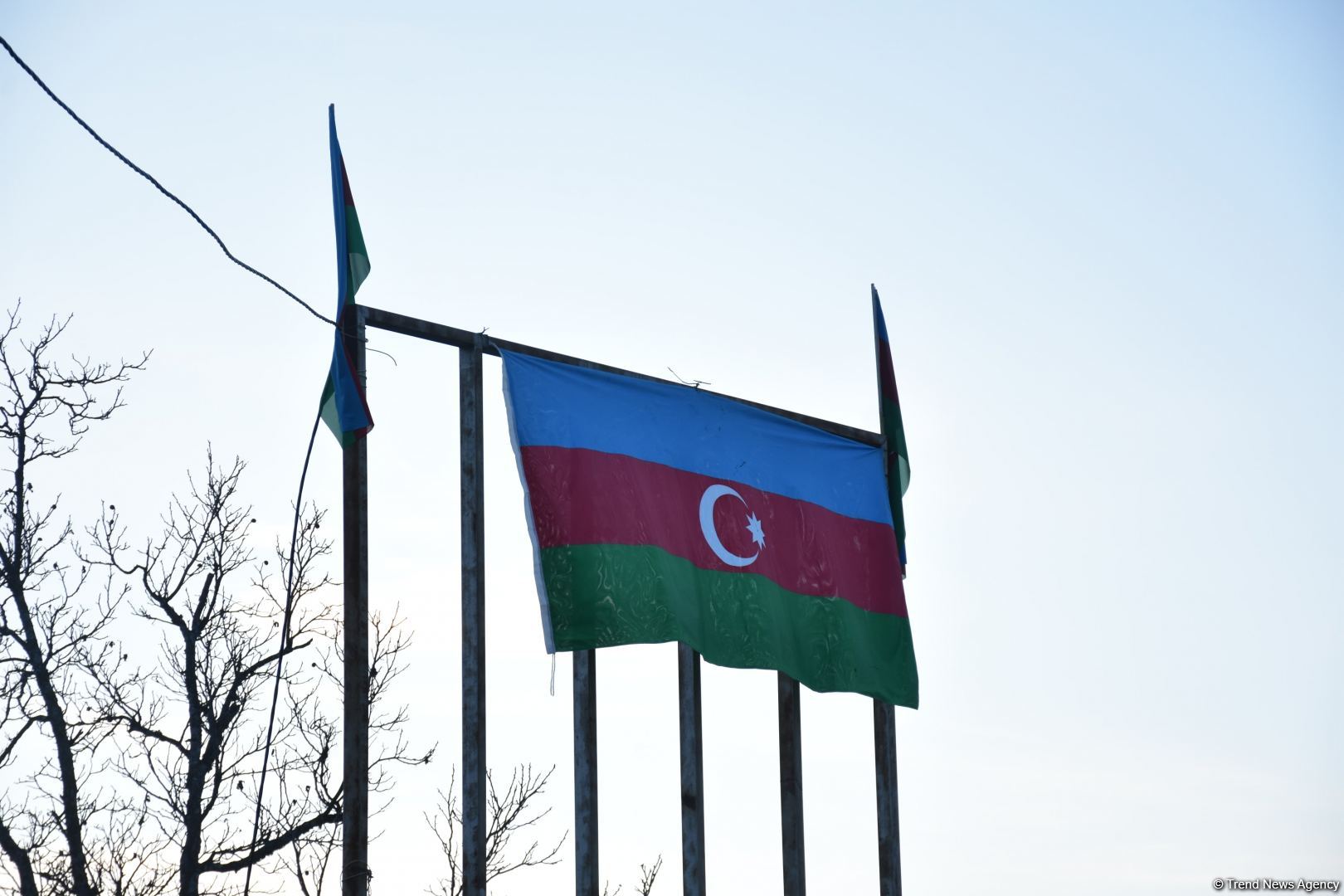 Laçın dəhlizi üzərində Azərbaycan bayrağı qaldırılıb (FOTO/VİDEO)