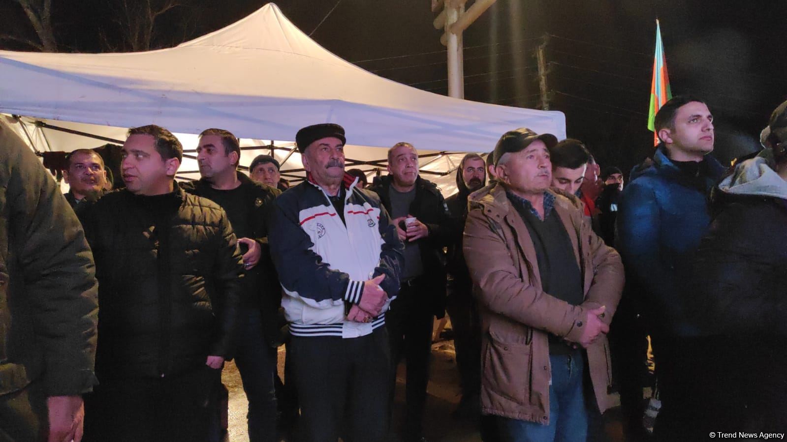 Aksiya iştirakçıları və sülhməramlılar dünya çempionatının oyununu birlikdə izləyir (FOTO/VİDEO)