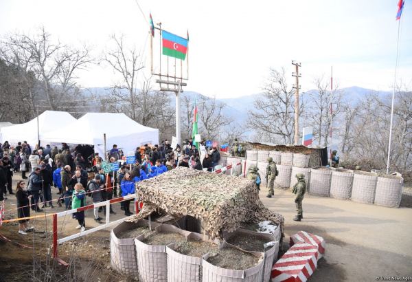 Azerbaijani peaceful protesters on Lachin road change demands (VIDEO)