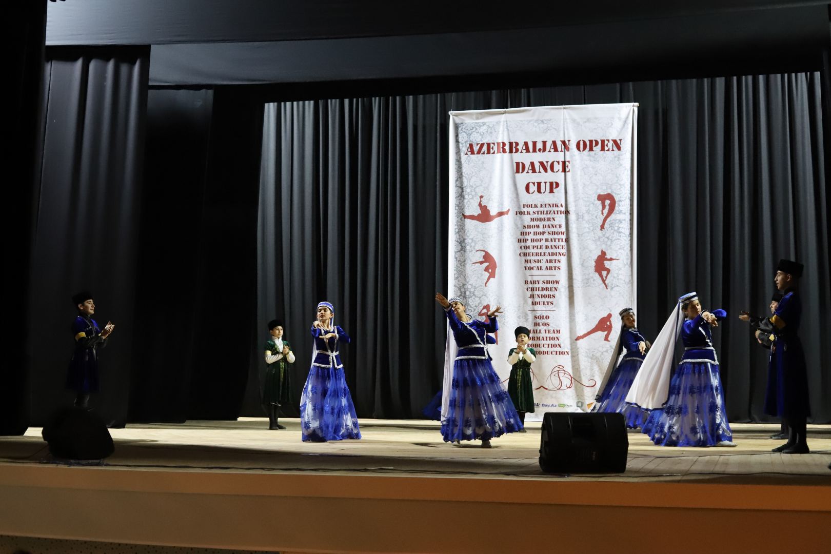 В Баку прошел девятичасовой танцевальный конкурс (ФОТО)