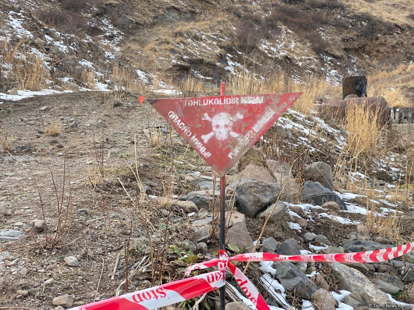Кадры с места разрыва мины в Кяльбаджаре (ФОТО)