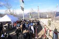 Фотокадры с мирной акции азербайджанцев в зоне временной ответственности миротворцев (ФОТО)