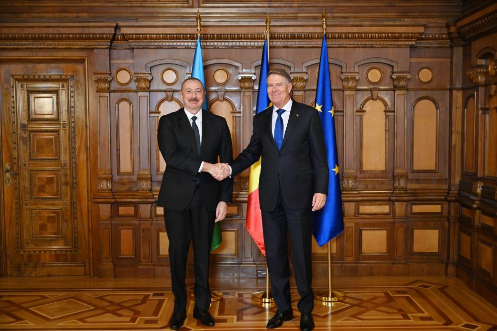 Președintele Ilham Aliyev se întâlnește cu președintele României Klaus Iohannis (Foto/Video)
