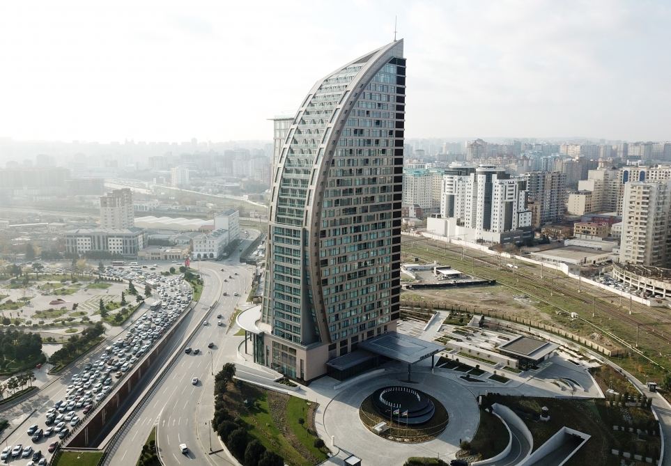 Президент Ильхам Алиев и Первая леди Мехрибан Алиева приняли участие в открытии отеля The Ritz-Carlton Baku (ФОТО/ВИДЕО)