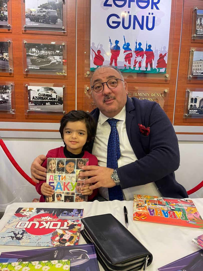 Бахрам Багирзаде провел встречу… с будущими читателями, которым не исполнился даже год  (ФОТО)
