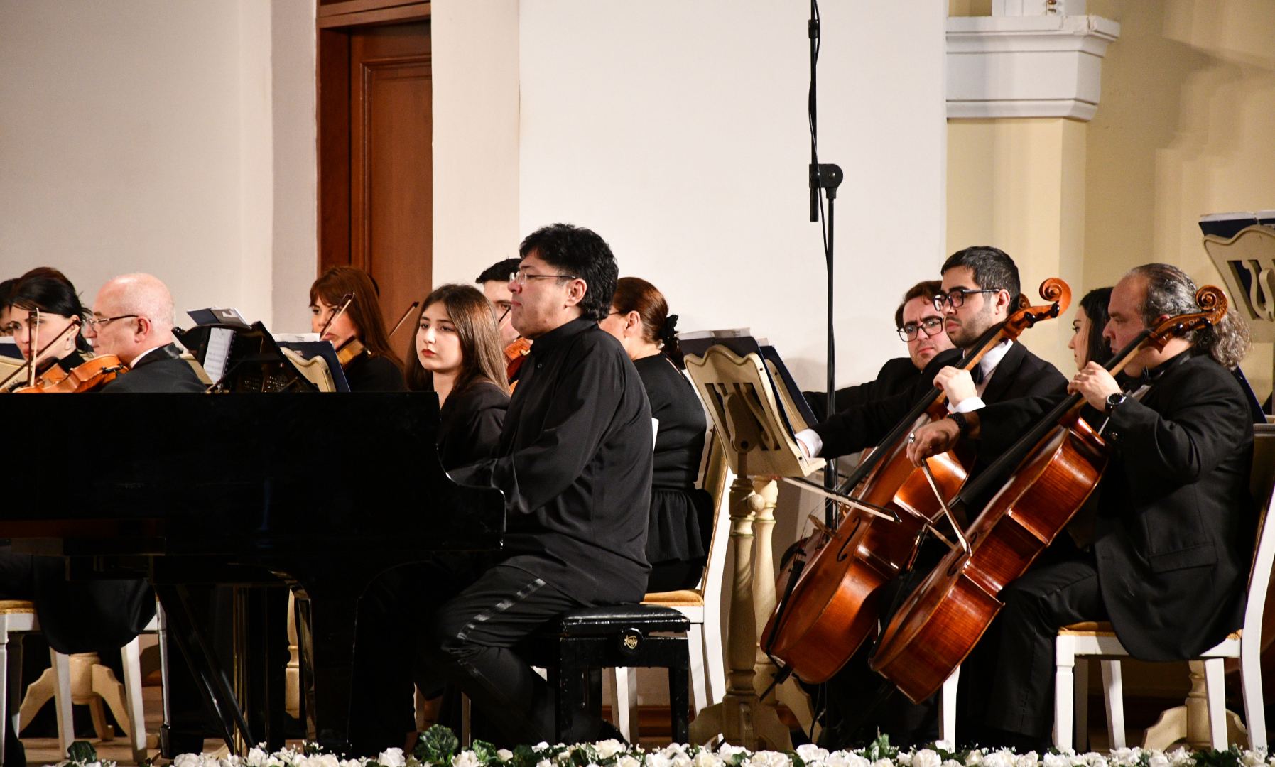 Музыка для сердца и ума: на сцене Фархад Бадалбейли и Мурад Адыгезалзаде (ФОТО/ВИДЕО)