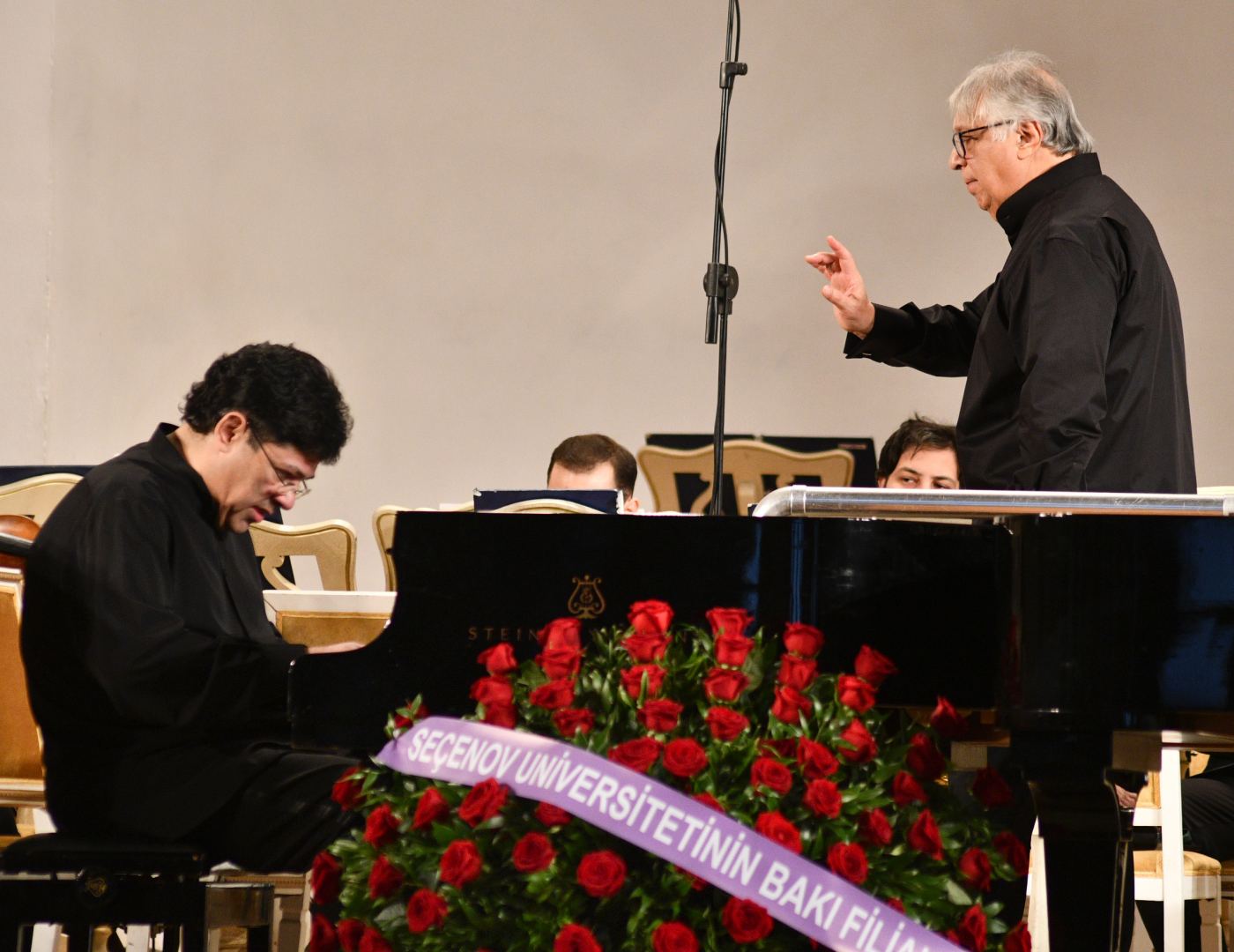 Музыка для сердца и ума: на сцене Фархад Бадалбейли и Мурад Адыгезалзаде (ФОТО/ВИДЕО)