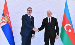 President Ilham Aliyev holds one-on-one meeting with President of Serbia Aleksandar Vucic (PHOTO)