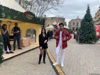 В Баку снимает клип звезда Болливуда, индийская Леди Гага - Урфи Джавед (ФОТО)